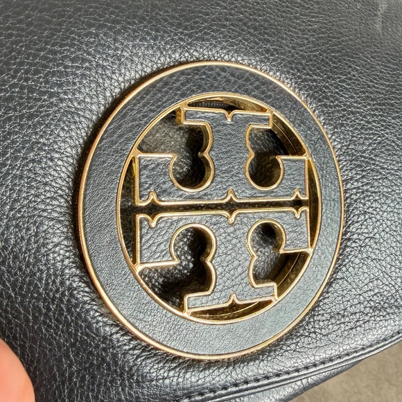 Tory Burch Amanda Black Lift Flat Leather Crossbody Clutch Bag - Picture 5 of 6
